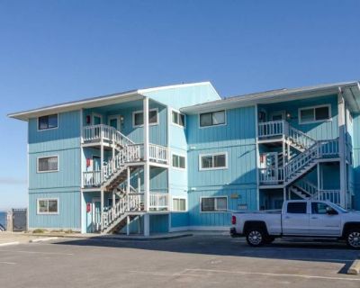 1 Bedroom 1BA 720 ft Furnished Apartment For Rent in Kure Beach, NC