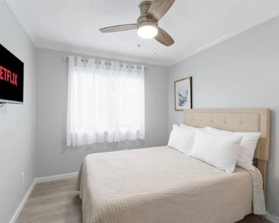 Available on: november 15. Furnished. Parking available * Internet included * LGBTQ+ friendly * Students welcome * 40+ years welcome Natasha will require background checks for this room Learn more. Welcome to your WINTER dream getaway in Neptune City (November- May 2026). This exquisite 1-bedroom, 1-bathroom winter rental property is a true haven for relaxation and enjoyment. Nestled in a charm...