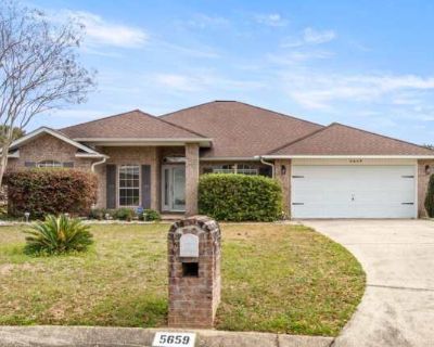 4 Bedroom 2.5BA 2215 ft Pet-Friendly Apartment For Rent in Santa Rosa County, FL