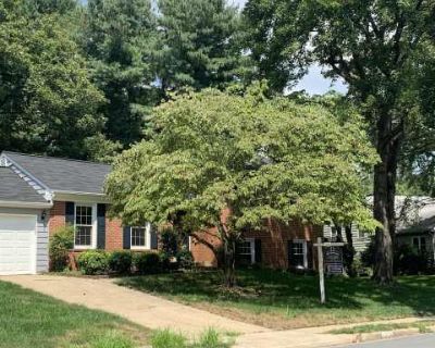 5 Bedroom 3.5BA 1248 ft Pet-Friendly House For Rent in Fairfax County, VA