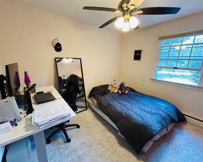 Furnished Room for Rent - Nice furnished room in a quiet and big house !