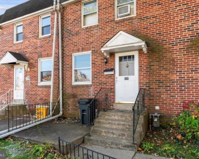 3 Bedroom 1BA 1024 ft Apartment For Rent in Darby, PA