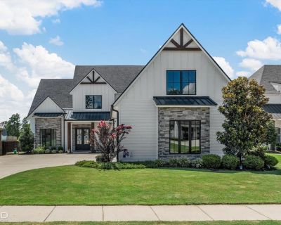5 Bedroom 3BA 3828 ft Single Family House For Sale in Shreveport, LA