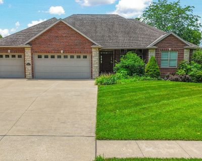 5 Bedroom 3BA 4298 ft Single Family House For Sale in Columbia, MO