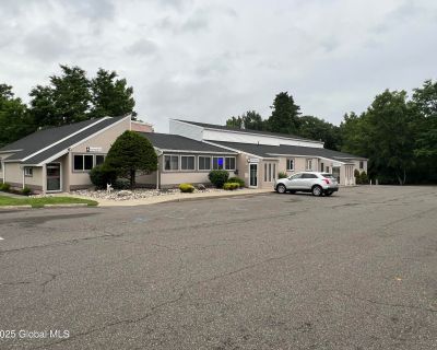 13842 ft Commercial Property For Rent in East Greenbush, NY