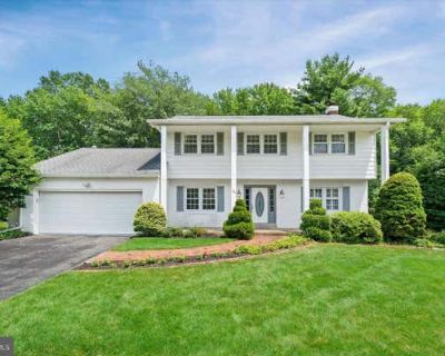 4 Bedroom 2BA 2375 ft Single Family Home For Sale in WILMINGTON, DE