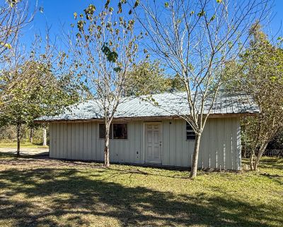 2 Bedroom 1BA 1200 ft Single Family House For Sale in Onalaska, TX
