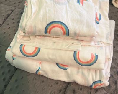 F103 Full size rainbow sheet set with 2 pillow cases