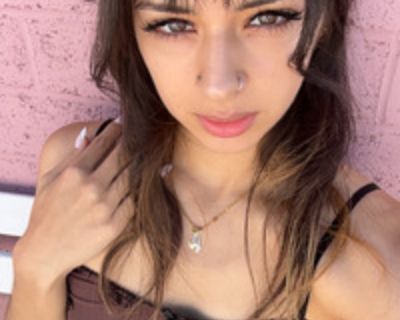 Andrea G is looking for a New Roommate in San Diego with a budget of $500.00