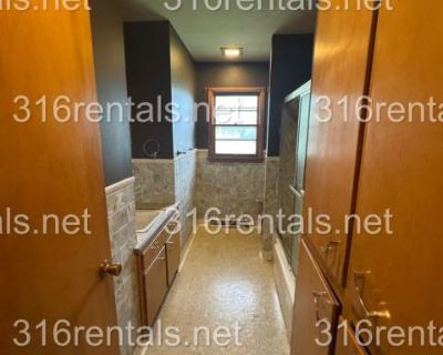 3 Bedroom 1BA 1056 ft Pet-Friendly Apartment For Rent in Newton, KS