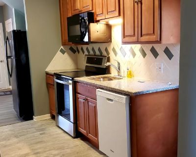 2 Bedroom 1BA 780 ft Apartment For Rent in Cleveland, OH