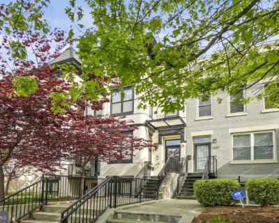 1201 KENYON Street NW unit: 5. DC is home to great food, cultural diversity, and endless opportunities for inspiration. In unit laundry Patio / balcony Dishwasher Parking Stainless steel Microwave Unit Amenities dishwasher furnished garbage disposal in unit laundry microwave oven patio / balcony range refrigerator stainless steel Property Amenities parking. 3 Bedroom. 4 Bathroom. 2250 ft . Furn...