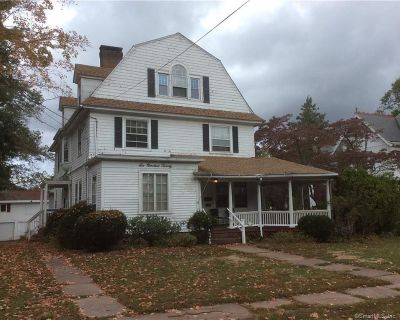 1 Bedroom 1BA 1000 ft Pet-Friendly Multifamily House For Rent in Portland, CT