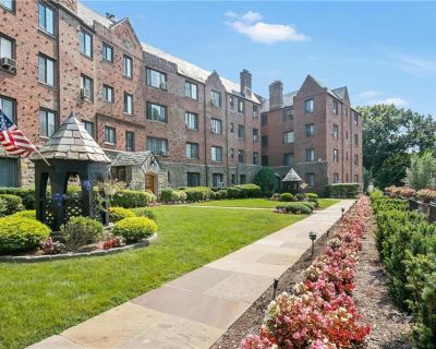 1 Bedroom 1BA 550 ft Condo For Sale in Pelham, NY