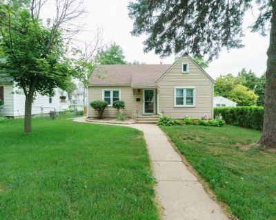 3 Bedroom 2BA 1749 ft Single Family Home For Sale in SIOUX CITY, IA