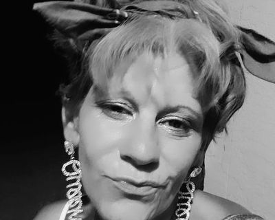 Chantel - Needs an Apartment on iROOMit or a Room