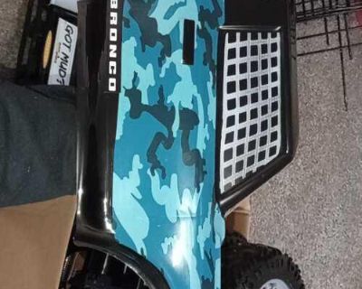 Bronco RC crawler, never used still needs assembled
