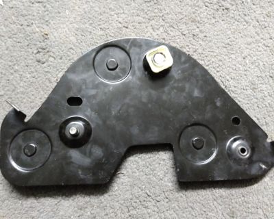 1994 - 1999 convertible quarter window plates (69082-0W010) and (69081-0W010)