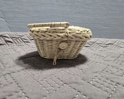 see pictures for condition. Please reachout to schedule a time and date for pickup, please give atleast 24hrs as some items are located off-site.