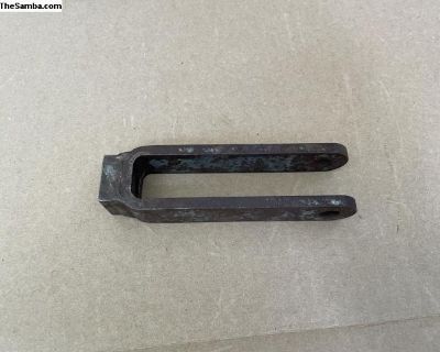 One part of VW 352 Support for Transmission Type 2