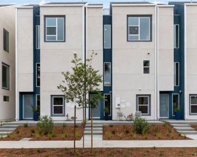 4821 Craner Avenue. Property for Rent in North Hollywood, CA for $5,000 with 3 bedrooms and 4 full baths. This 1,562 square foot property was built in 2018 on a lot size of 0.02.. New construction, contemporary single-family home in North Hollywood featuring 3 bedrooms, 4 baths, and a private rooftop deck with stunning views. The first floor offers a spacious bedroom with an en-suite bath and d...