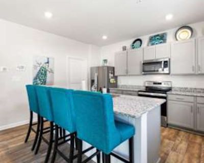 Non-smoker. Budget: $1,000 per month. Ready to move: now. Looking for myself. This is a temporary need; short-term/month-to-month preferred. Own a home elsewhere; live in Baltimore during the week. Need furnished living space while home sells (currently on sale).