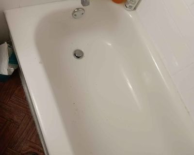 Medium/Small bedroom with window for rent. 6 months remaining on lease, tenant can move in as soon as Wednesday, November twenty seventh, just need to be approved by landlord and sign new lease.I'm a little messy and struggle with dishes, but otherwise try to keep the common areas clean. We have a window-unit AC, baseboard heating, a stove/oven, fridge, standard shower/tub combo, and will be re...