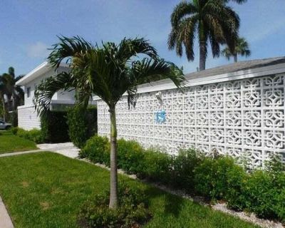 3 Bedroom 2BA 1700 ft Apartment For Rent in Lake Worth Beach, FL