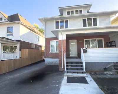 4992 McRae Street. Rental Period: Unlimited. Available from: ASAP. Welcome to 4992 McRae Street Upper Unit. This 3 Bedroom 3 Bath Upper Unit has 2 floors. The third floor upper area has a door that separates it from the second floor area, a loft sitting area leading to a large bedroom with a 2 piece powder room. The second floor has a door from the living room leading to a private garden deck a...