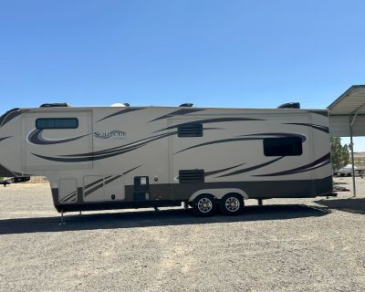 2016 Grand Design Solitude 305RE