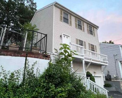 3 Bedroom 1.5BA 1296 ft House For Rent in Waltham, MA