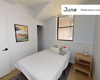 Full bedroom in 4 bed/3.5 bath home in Pilsen  #1861 A (Has a Condo) on...