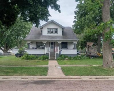 4 Bedroom 3BA 1818 ft Single Family Home For Sale in MILFORD, IA