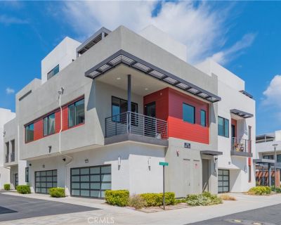 421 Transport. Property for Rent in Tustin, CA for $4,500 with 3 bedrooms and 3 full baths. This 1,854 square foot property was built in 2018.. Stunning 3-Story Condo in the Heart of Tustin Legacy Former Model Home. Welcome to this beautifully appointed 3-bedroom, 3-bathroom condo offering 1,854 square feet of contemporary living in the highly sought-after Tustin Legacy community. This former m...
