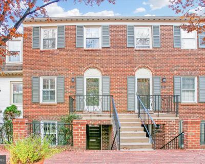 3293 Sutton Place NW # C. Property for Rent in Washington, DC for $4,000 with 2 bedrooms and 2 full baths. This 1,332 square foot property was built in 1980 on a lot size of 0.04.. Welcome to this beautifully charming and modern two-level condo tucked away in the highly-sought gated community of Sutton Place! As you walk in, you'll find beautifully maintained black parquet floors throughout bot...