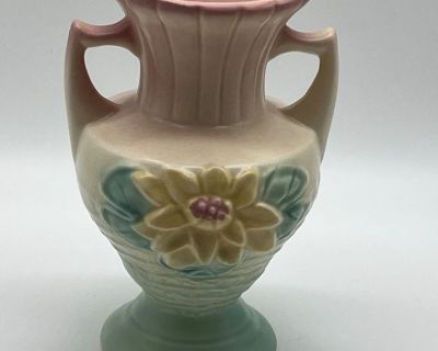 Vintage Hull Art Pottery WaterLily Double Handle Vase L-5-6 1/2" U.S.A.. MESSAGE to arrange pick up time.