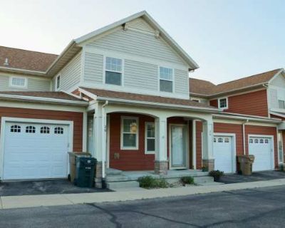 2 Bedroom 1.5BA 1860 ft Pet-Friendly Apartment For Rent in Madison, WI