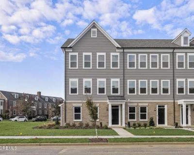 20 Barton Avenue. image_url. On-site laundry Patio / balcony Garage Recently renovated Air conditioning Unit Amenities air conditioning patio / balcony recently renovated Property Amenities on-site laundry parking garage. 4 Bedroom. 3.5 Bathroom. 0 ft