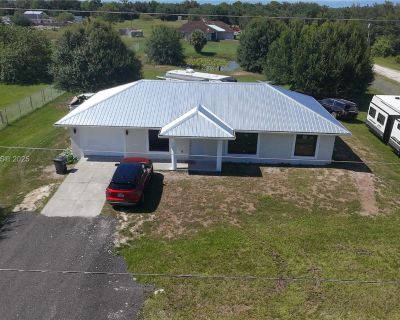 3 Bedroom 2BA 1513 ft Single Family Home For Sale in Clewiston, FL