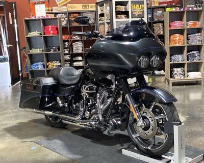 2013 Harley-Davidson FLTRXSE2 - CVO Road Glide Custom 110th Anniversa