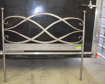 QUEEN METAL HEADBOARD