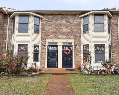 583 Thomas Jefferson Circle. Welcome home to this freshly updated two-bedroom, one-and-a-half-bath townhome offering comfort and convenience in a great location. Inside, you ll find brand-new carpet and fresh paint throughout, giving the space a clean, inviting feel from the moment you walk in. The main floor features an eat-in kitchen with a pantry and a convenient powder room. The kitchen ope...