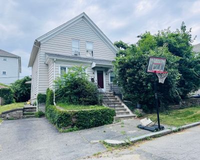 3 Bedroom 1BA 1516 ft Apartment For Rent in Worcester, MA