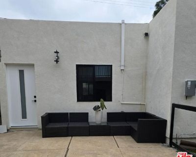 1 Bedroom 1BA 738 ft Furnished Office Space For Rent in Los Angeles, CA