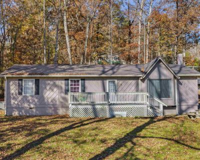 3 Bedroom 1BA 1576 ft Single Family House For Sale in Fort Payne, AL