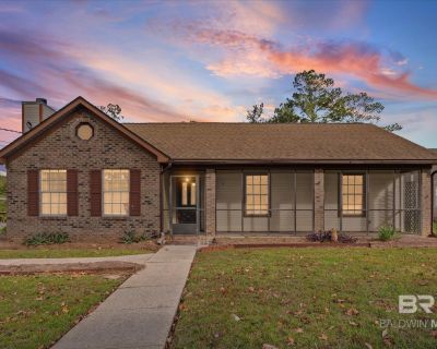 3 Bedroom 2BA 1417 ft Apartment For Rent in Fairhope, AL