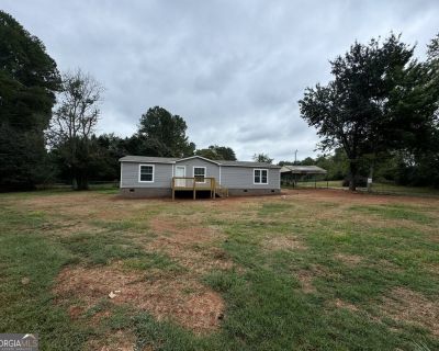 3 Bedroom 2BA 1456 ft Mobile Home For Sale in Lula, GA