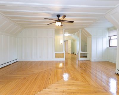 2 Bedroom 1BA 1100 ft Apartment For Rent in East Providence, RI