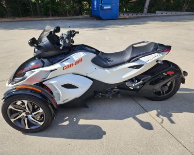 2014 Can-Am SPYDER RS