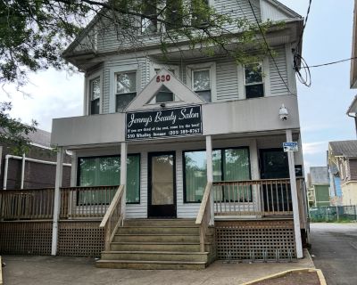 1379 ft Commercial Property For Rent in New Haven, CT